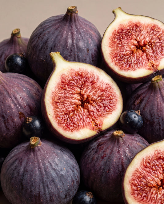 Perfume UAE – Delune Dubai Black Fig & Cassis scent notes: ripe figs, whole and halved, with blackcurrants