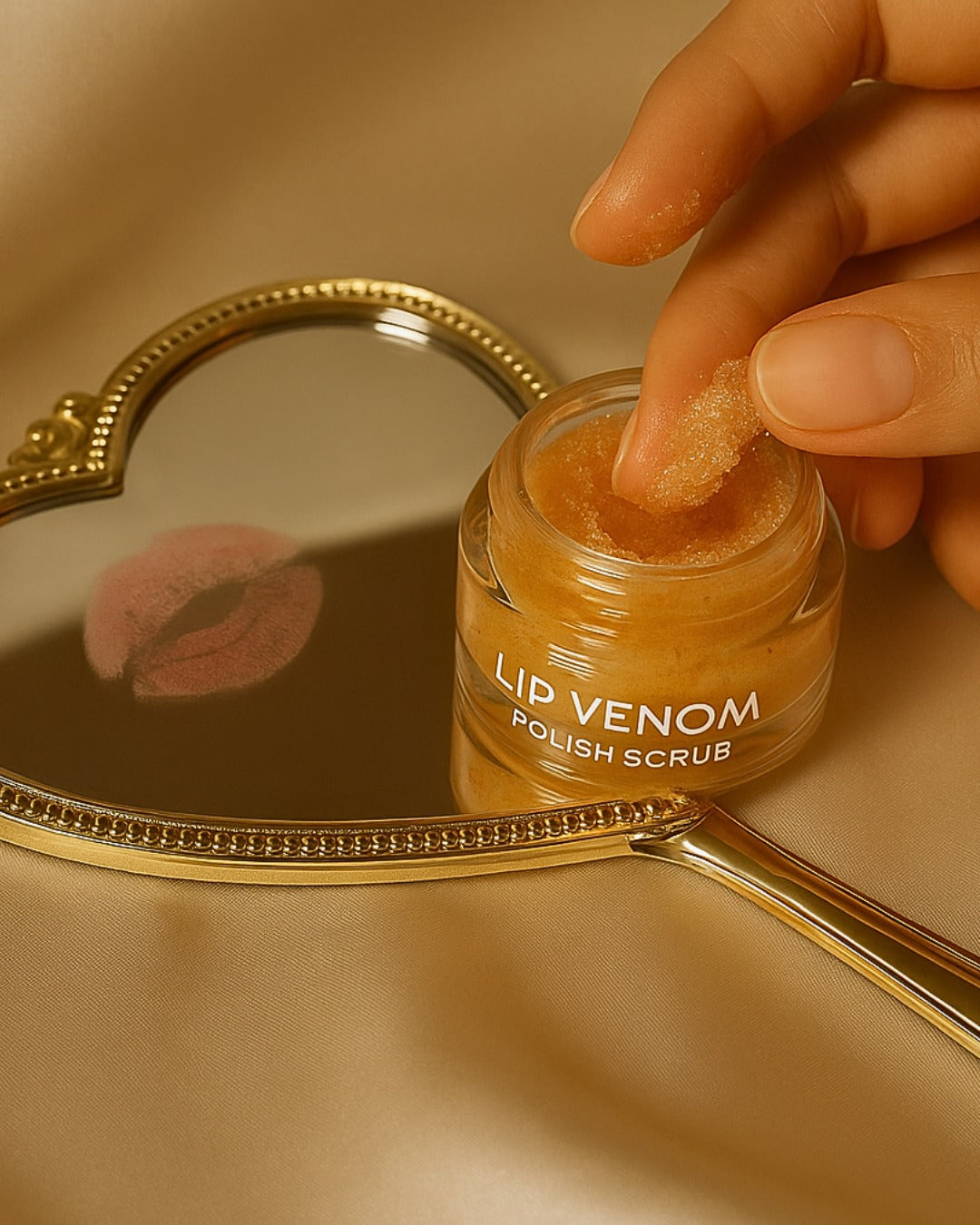 مقشر تلميع الشفاه Lip Venom®